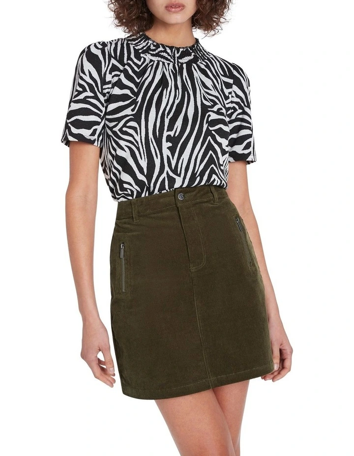 Flash Sale π Marcs Martie Zebra Top In Black/Ivory βοΈ
