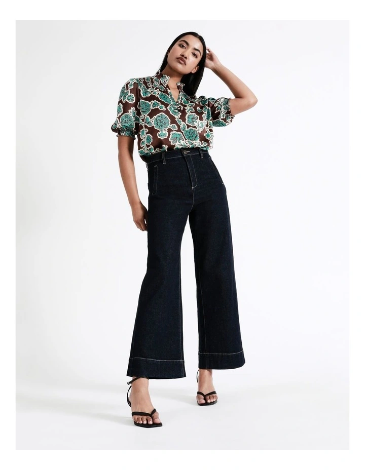 Hot Sale β€οΈ Basque Shirred Shoulder Top In Multi π - Image 2