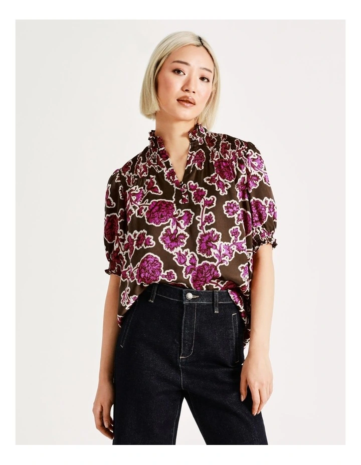 Budget π Basque Shirred Shoulder Top In Pink π